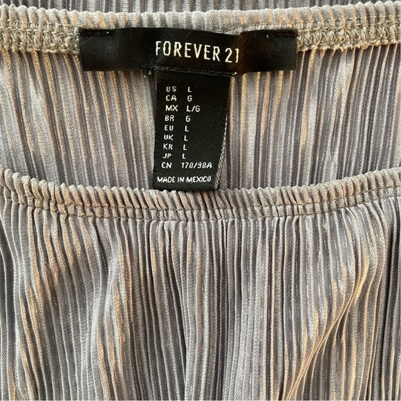 Off-shoulder Metallic top - Picture 3 of 4